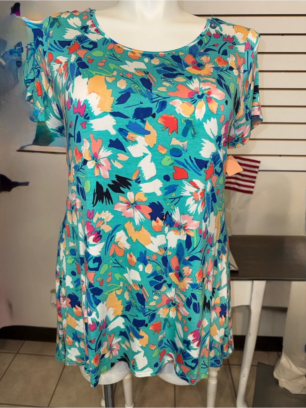 Cable & Gauge Teal Floral Short-Sleeve Swing Top